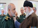 Награждение медалью "Победы" командующих армией и Корпусом стражей исламской революции