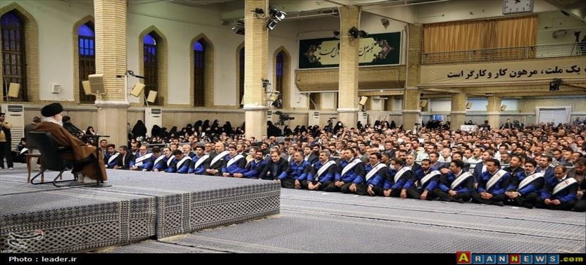 Лидер революции: иранский народ не уступит принуждению и алчности